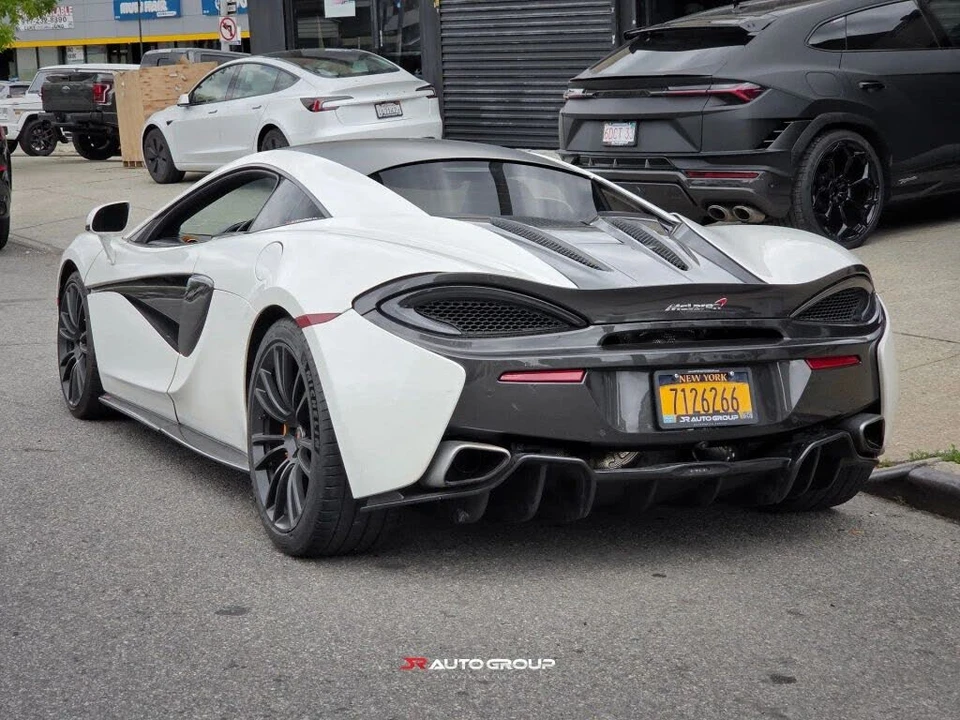 2016 McLaren 570S - Image 12 of 26