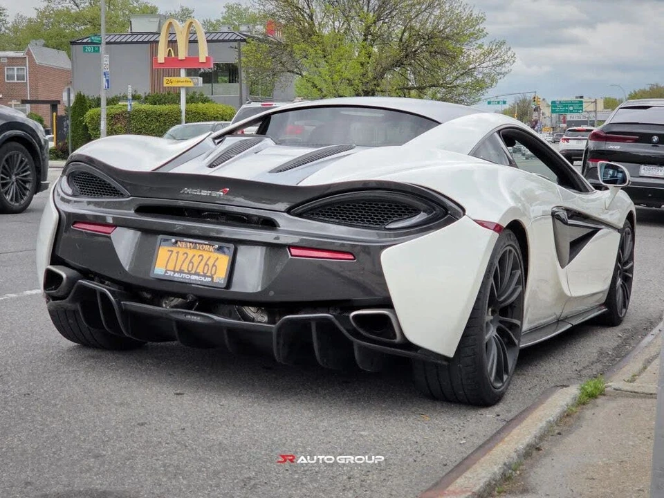 2016 McLaren 570S - Image 7 of 26