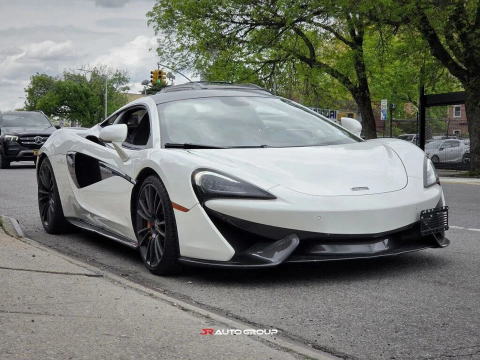 2016 McLaren 570S - Image 6 of 26
