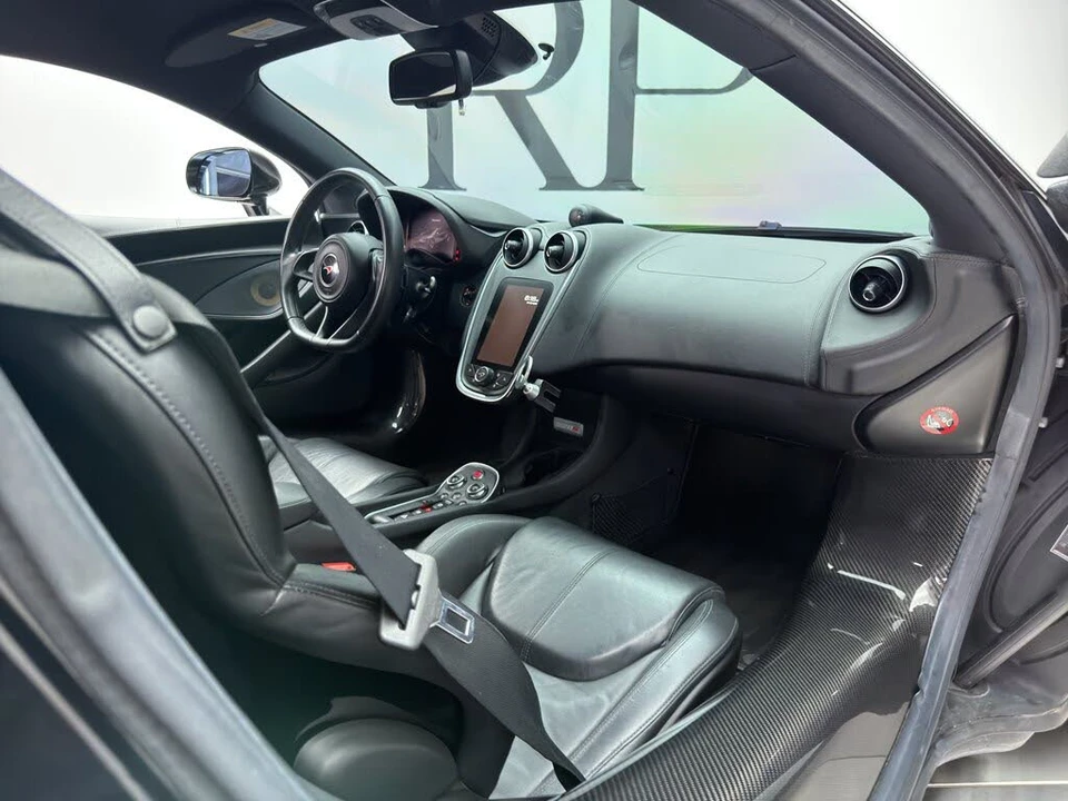 2016 McLaren 570S - Image 18 of 25