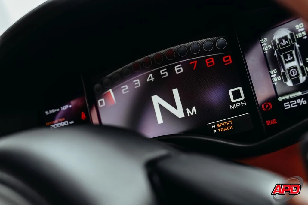 2016 McLaren 570S - Image 26 of 31