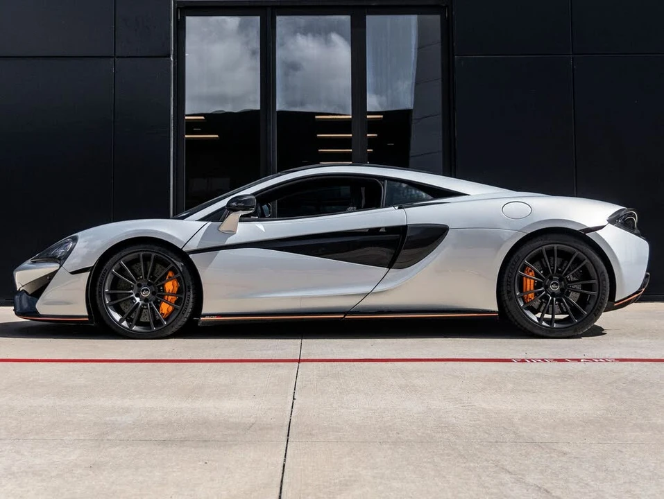 2016 McLaren 570S - Image 10 of 31
