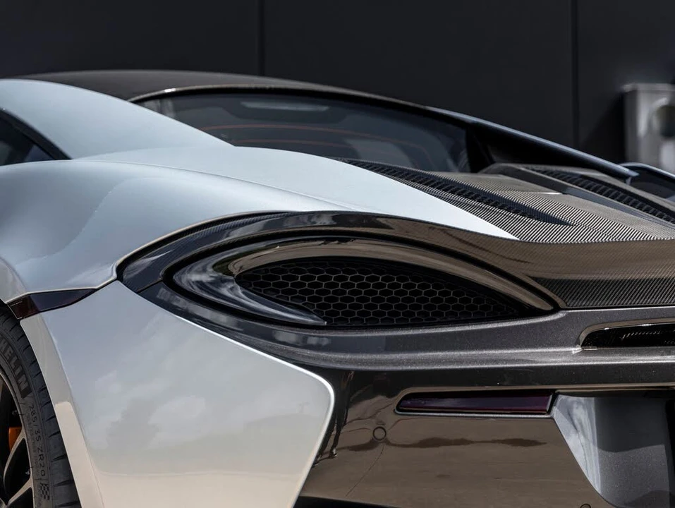 2016 McLaren 570S - Image 14 of 31