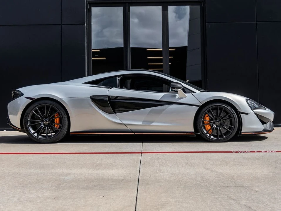 2016 McLaren 570S - Image 11 of 31