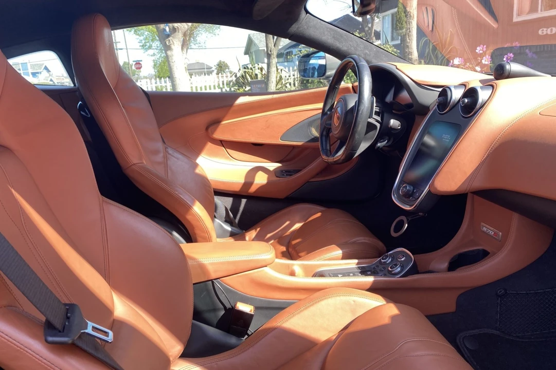 2016 McLaren 570S - Image 4 of 6