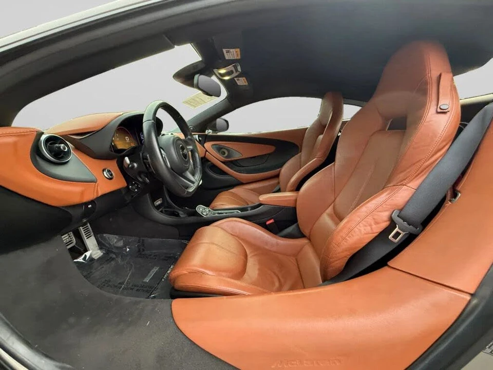 2016 McLaren 570S - Image 16 of 31