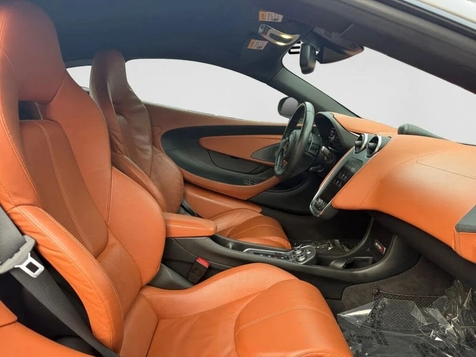 2016 McLaren 570S - Image 27 of 31