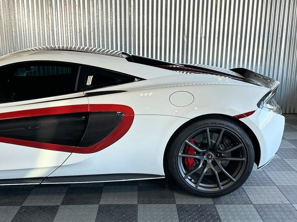 2016 McLaren 570S - Image 17 of 31