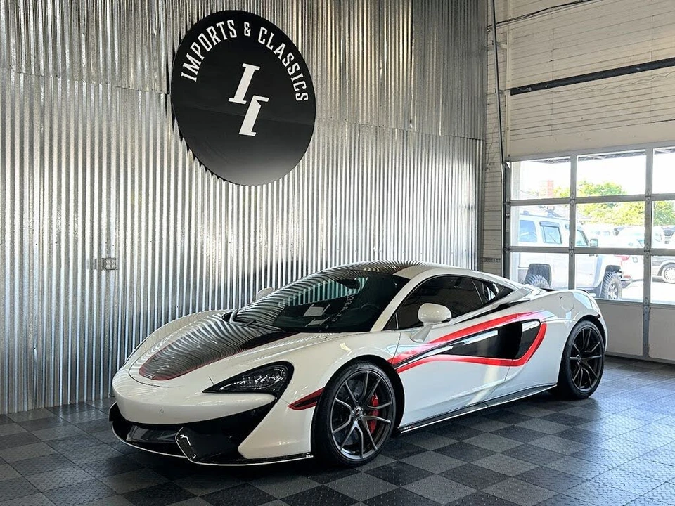 2016 McLaren 570S - Image 2 of 31