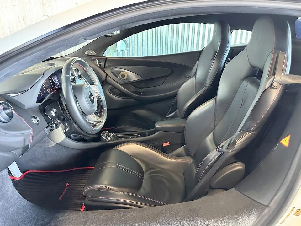 2016 McLaren 570S - Image 30 of 31