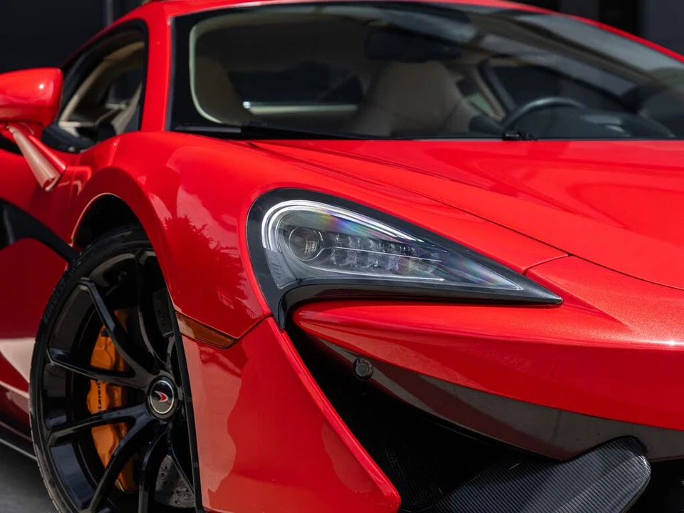 2016 McLaren 570S - Image 28 of 31