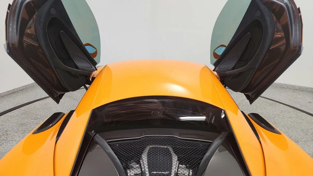 2016 McLaren 570S - Image 22 of 31