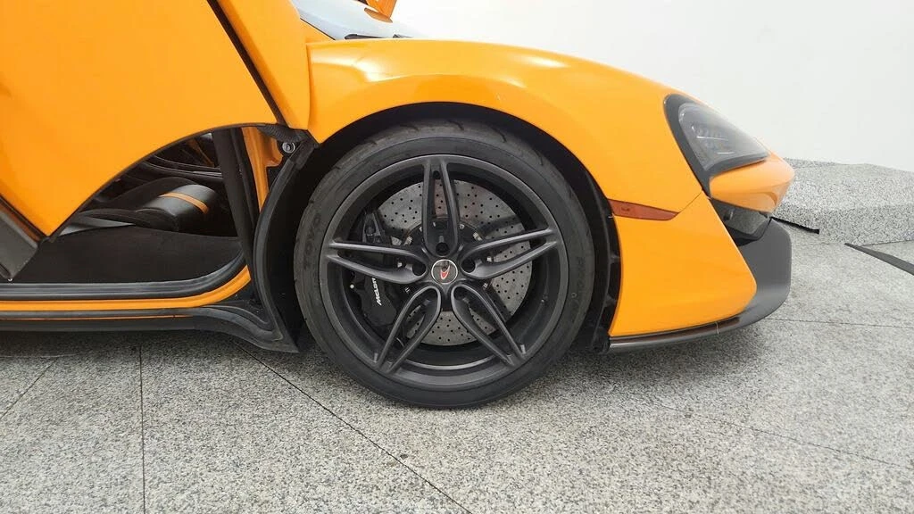 2016 McLaren 570S - Image 24 of 31