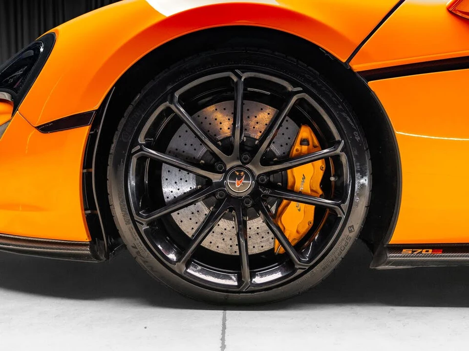 2016 McLaren 570S - Image 8 of 31
