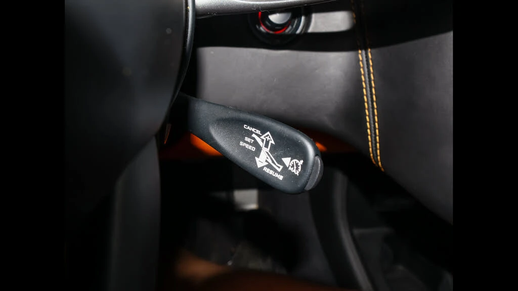 2016 McLaren 570S - Image 23 of 31