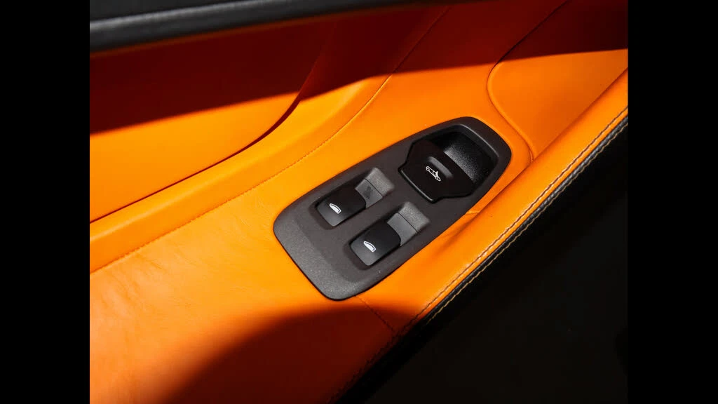 2016 McLaren 570S - Image 17 of 31