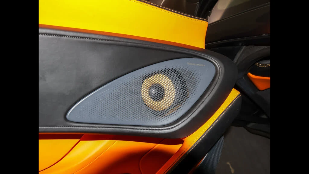 2016 McLaren 570S - Image 16 of 31