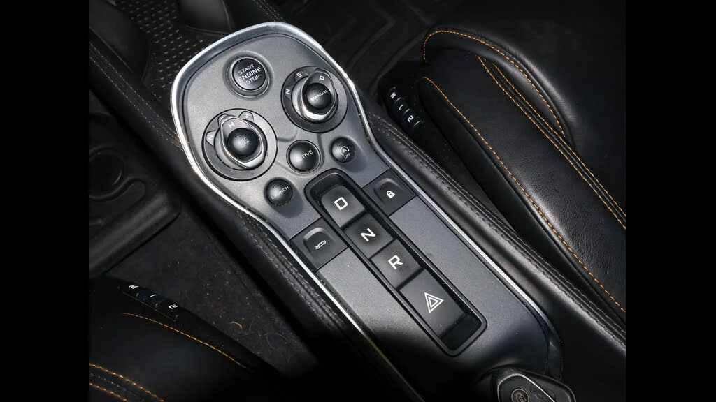 2016 McLaren 570S - Image 25 of 31