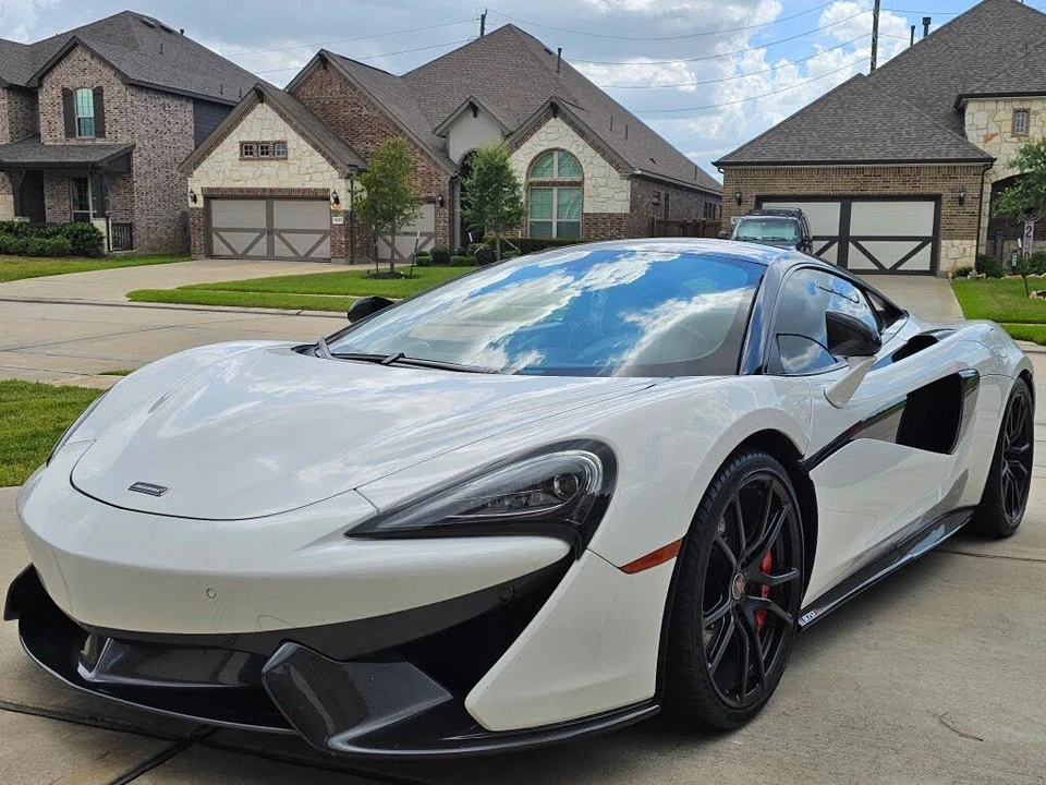 2016 McLaren 570S - Image 2 of 26
