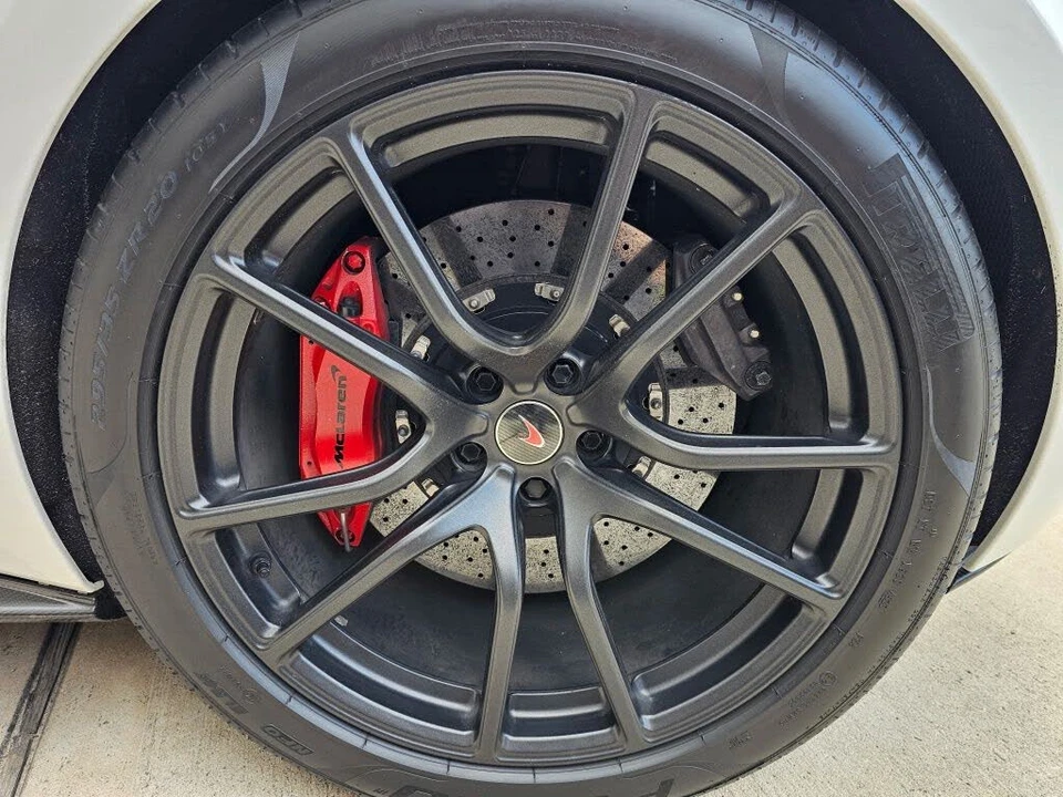2016 McLaren 570S - Image 26 of 26