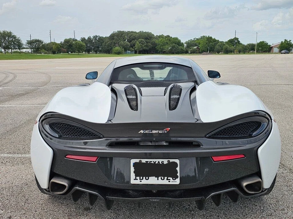 2016 McLaren 570S - Image 10 of 26