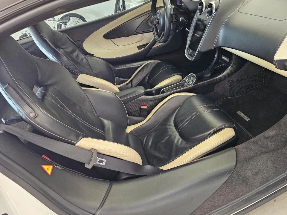 2016 McLaren 570S - Image 15 of 26