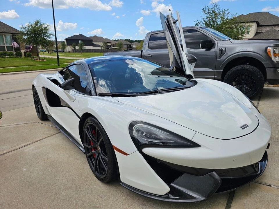 2016 McLaren 570S - Image 12 of 26