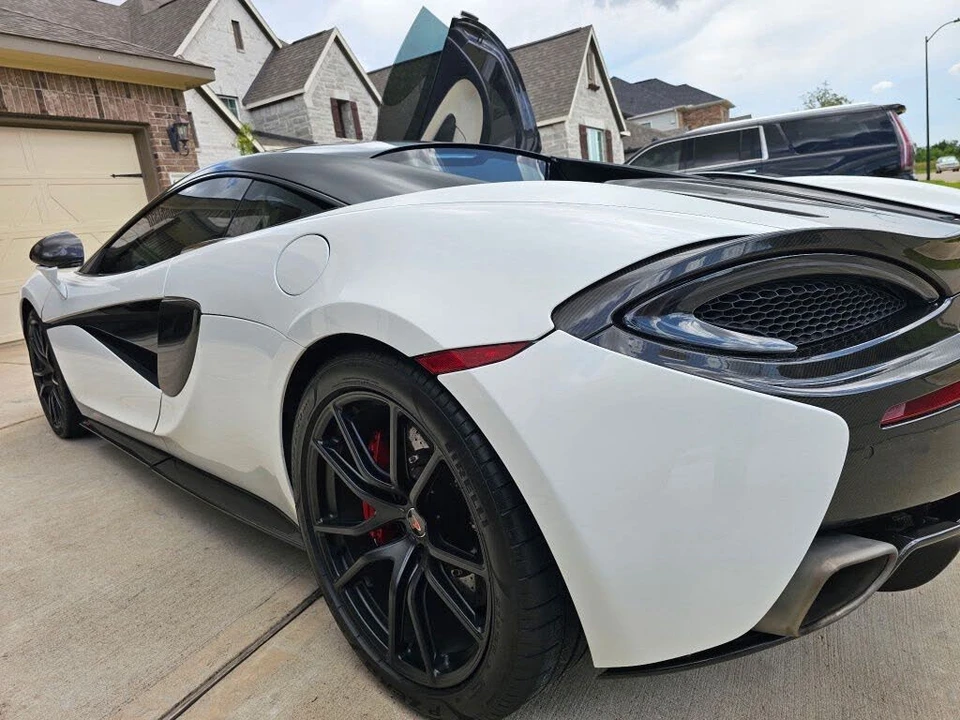 2016 McLaren 570S - Image 8 of 26