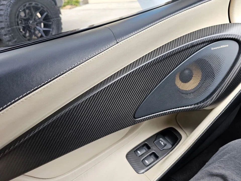2016 McLaren 570S - Image 19 of 26