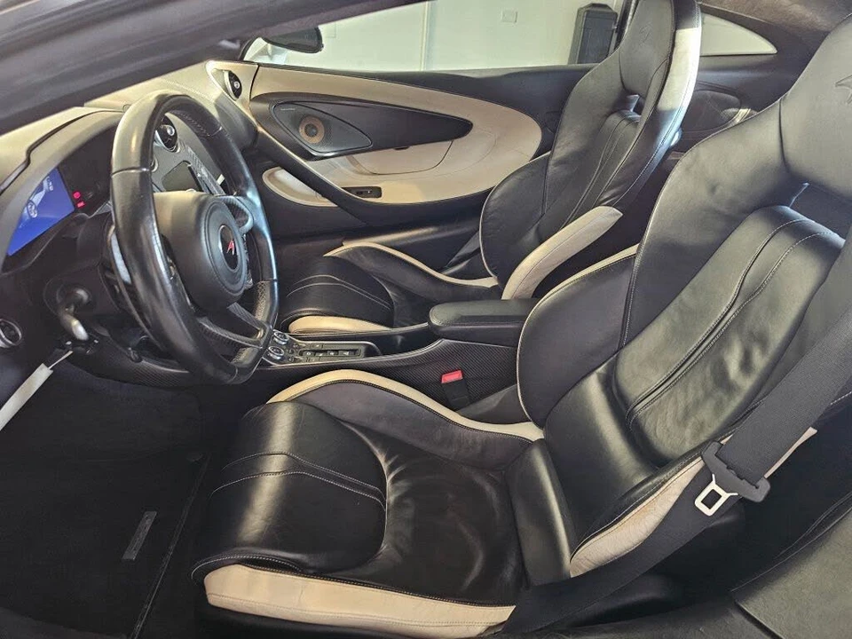 2016 McLaren 570S - Image 13 of 26