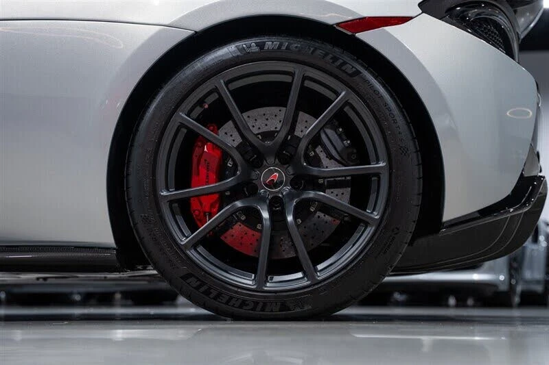 2016 McLaren 570S - Image 13 of 31