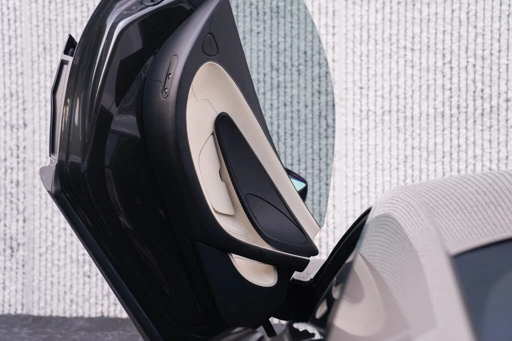 2016 McLaren 570S - Image 28 of 31