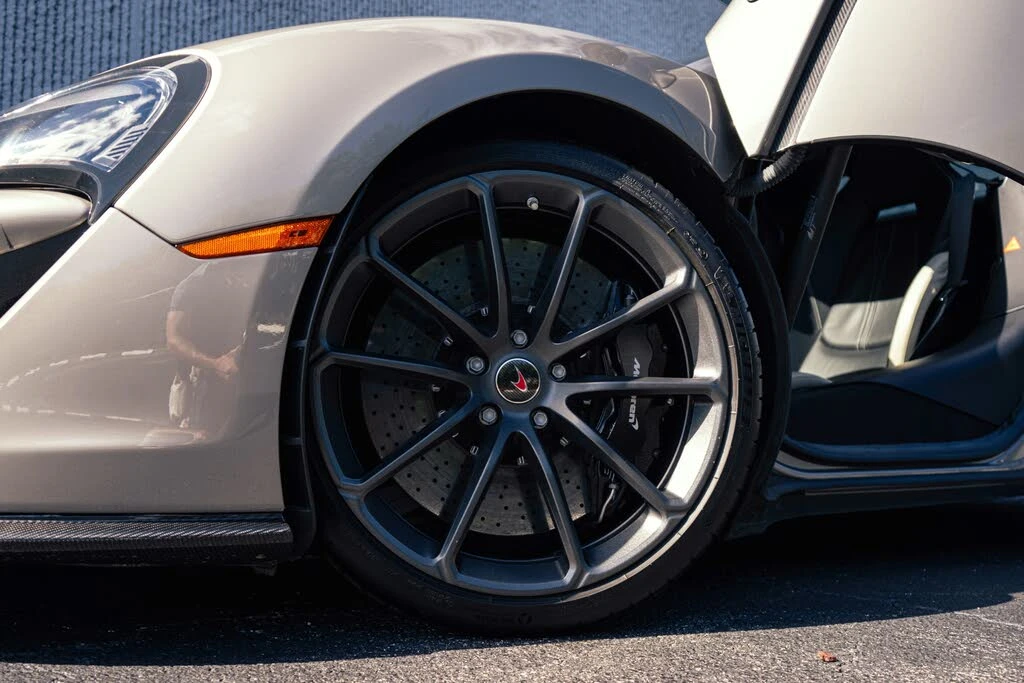 2016 McLaren 570S - Image 11 of 31