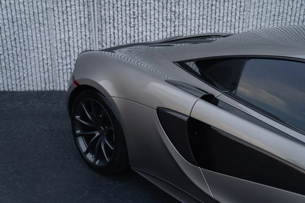 2016 McLaren 570S - Image 17 of 31