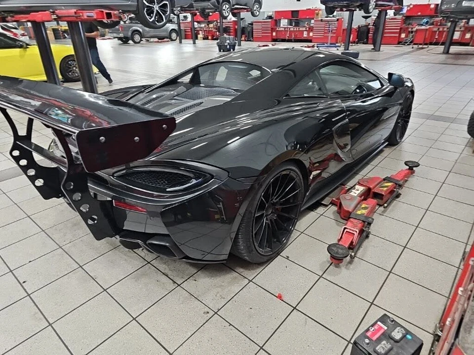 2016 McLaren 570S - Image 4 of 8