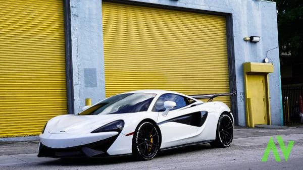 2016 McLaren 570S - Image 11 of 21