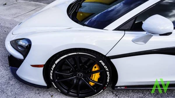 2016 McLaren 570S - Image 13 of 21