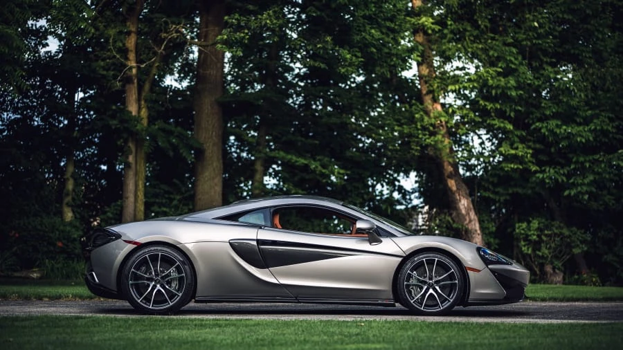 2016 McLaren 570S - Image 8 of 12