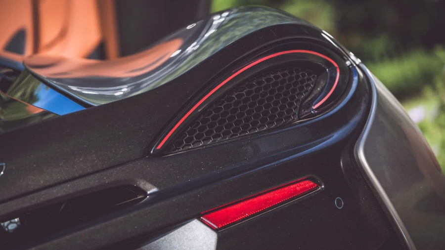 2016 McLaren 570S - Image 9 of 12