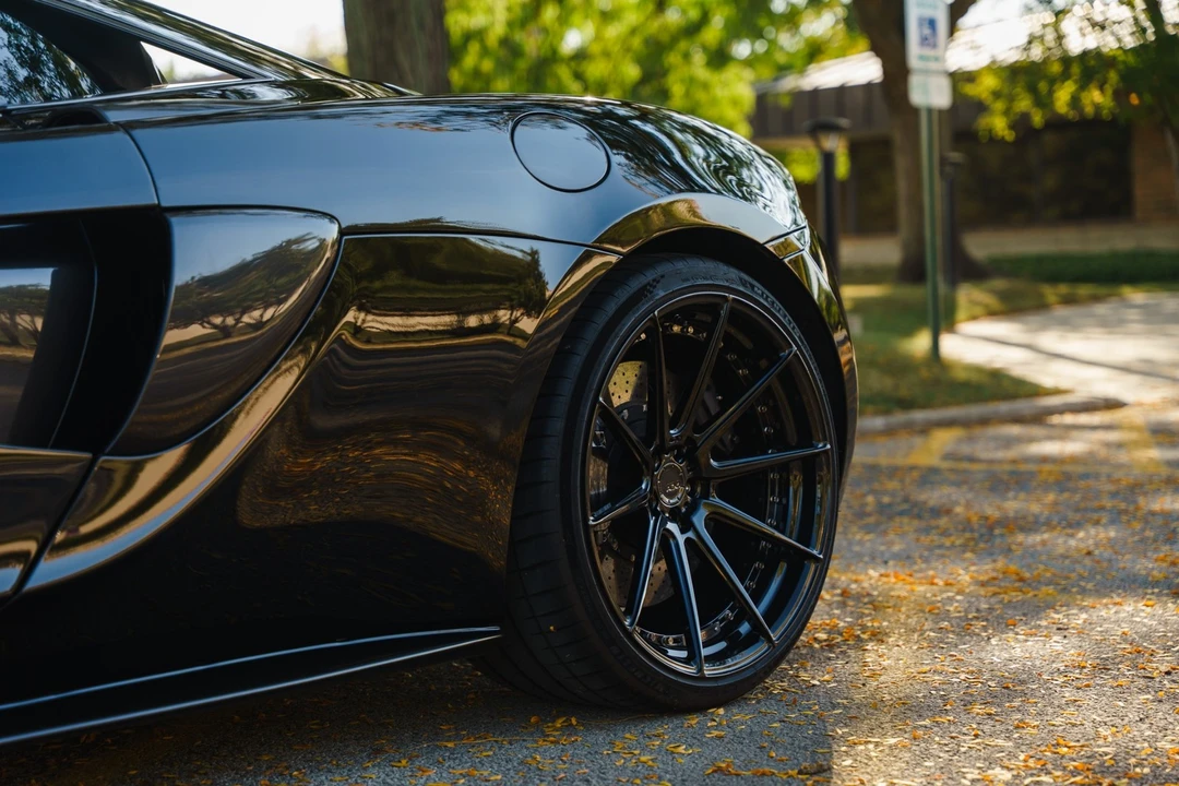 2016 McLaren 570S - Image 9 of 12