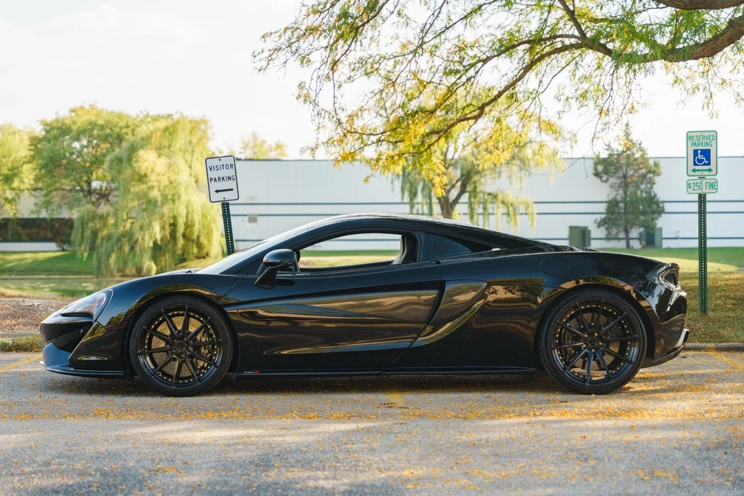 2016 McLaren 570S - Image 2 of 12