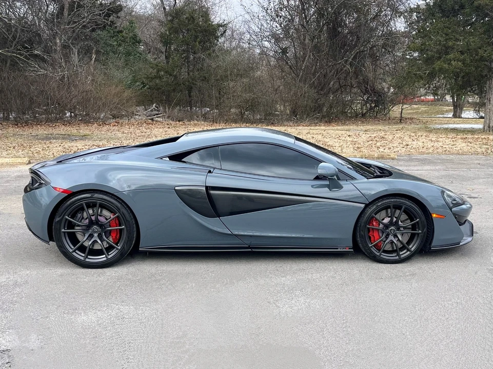 2016 McLaren 570S - Image 9 of 21