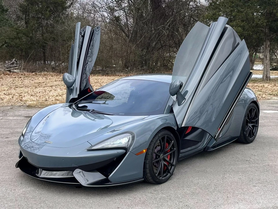 2016 McLaren 570S - Image 2 of 21