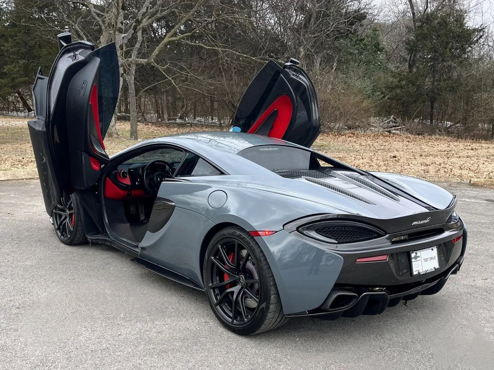 2016 McLaren 570S - Image 4 of 21