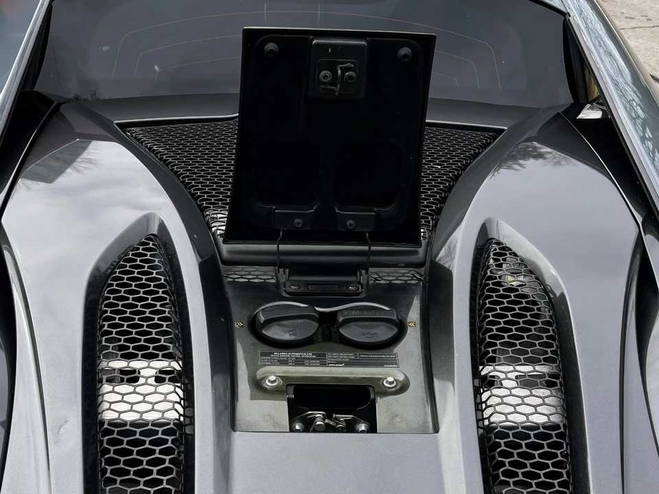 2016 McLaren 570S - Image 29 of 31