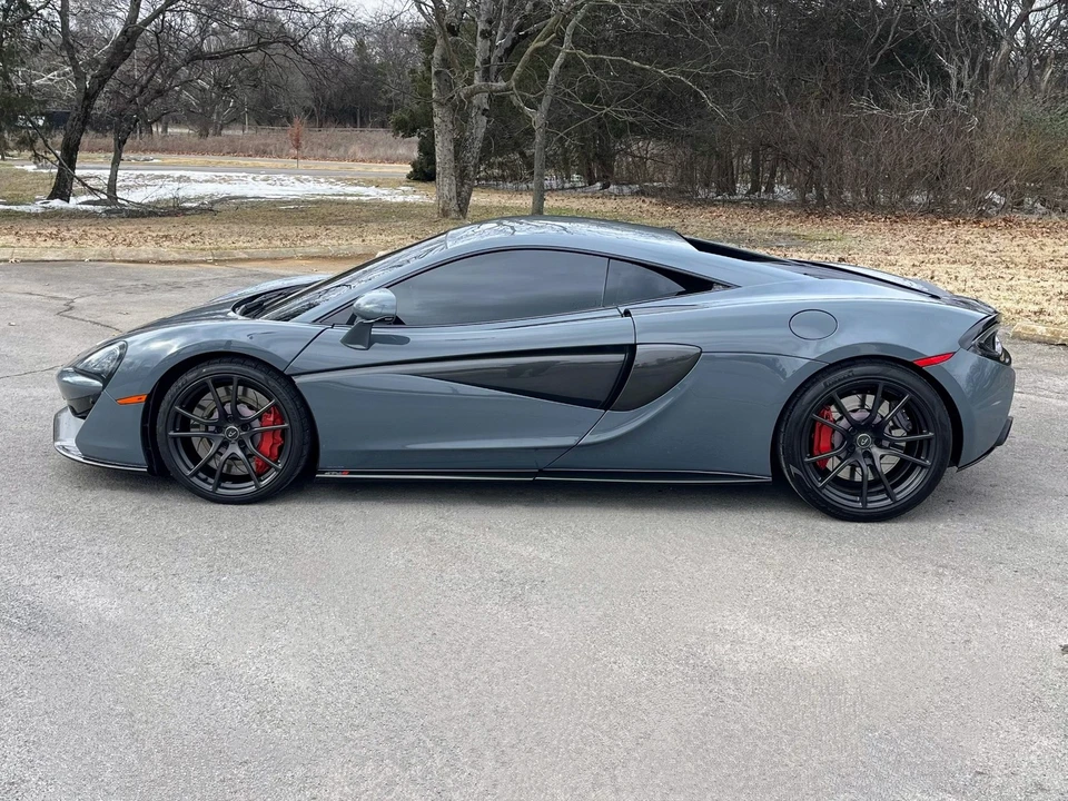 2016 McLaren 570S - Image 10 of 21