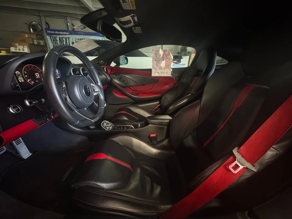 2016 McLaren 570S - Image 31 of 31
