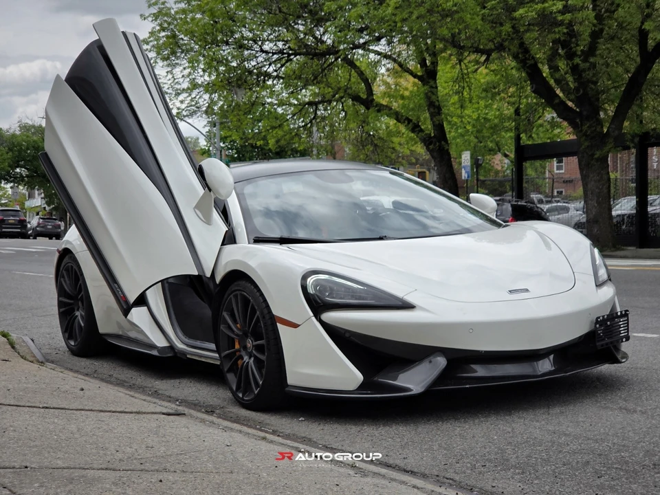 2016 McLaren 570S - Image 7 of 24