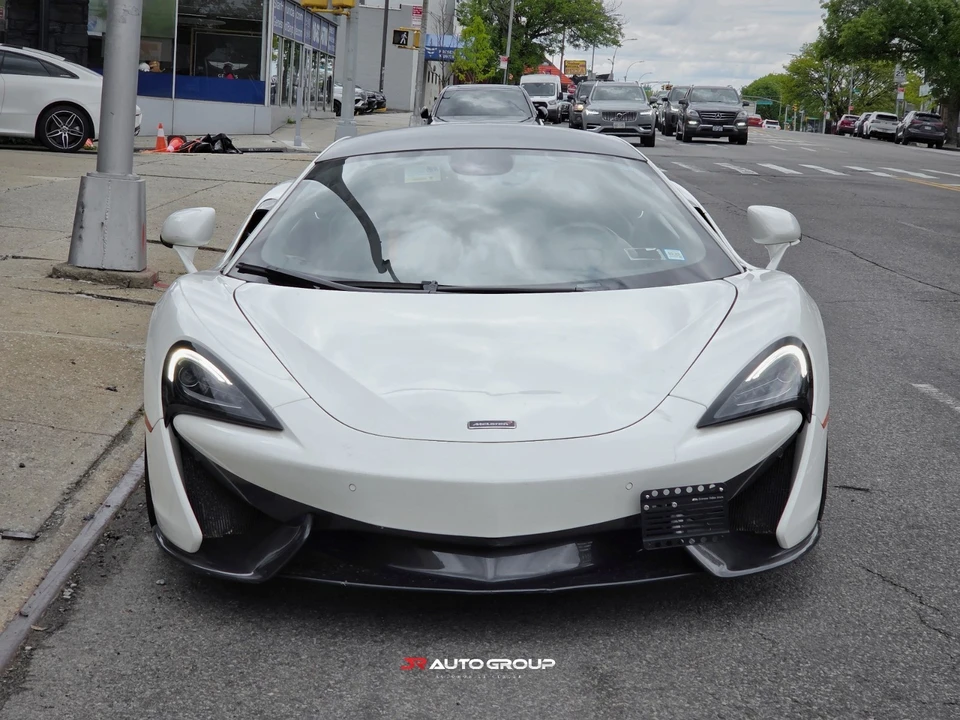 2016 McLaren 570S - Image 3 of 24