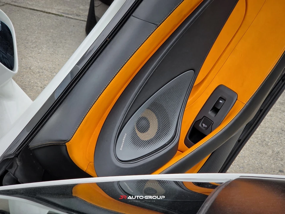 2016 McLaren 570S - Image 22 of 24